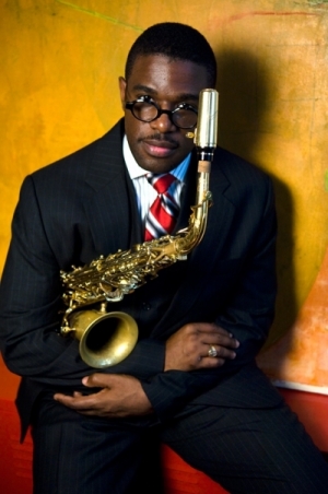 Antonio M Hart